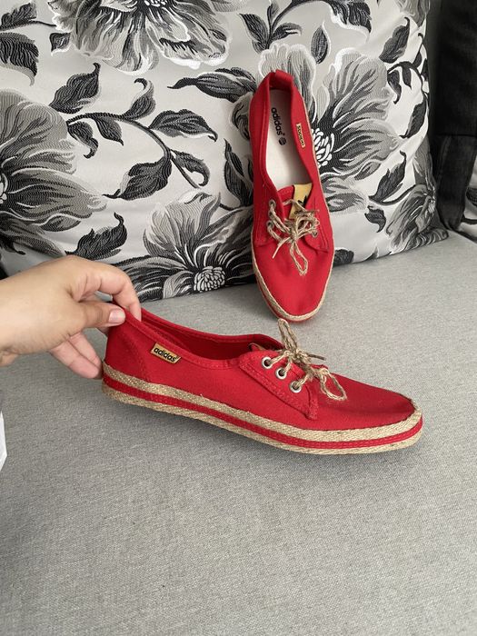 Adidas 38рр. Кросівки макасини