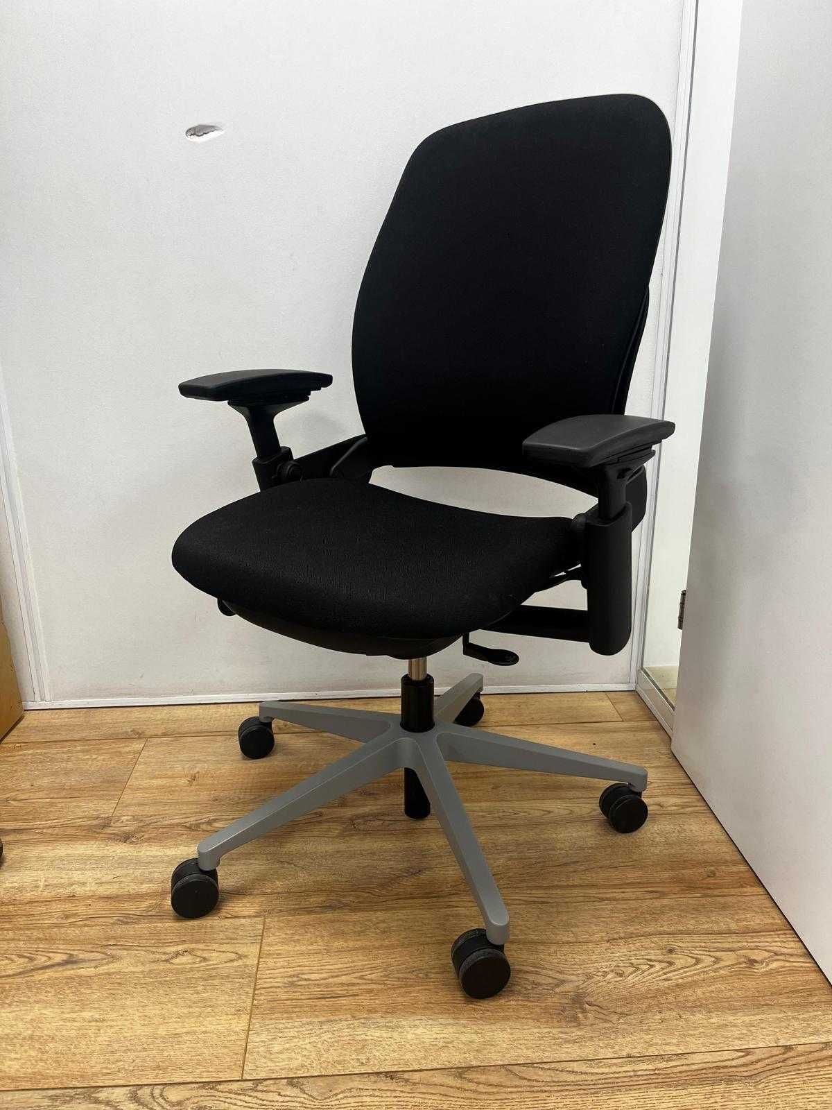 Steelcase Leap V2 Cinzento