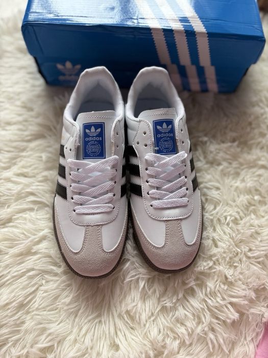 Жіночі кросівки adidas samba