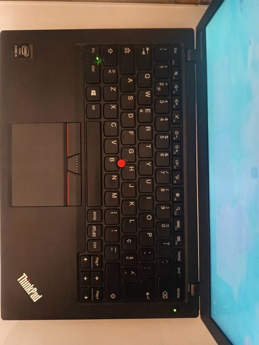 Portátil Lenovo X250 / 8GB RAM / SSD 256GB