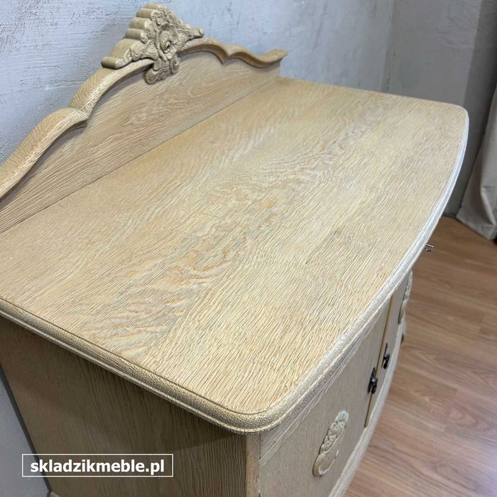 031025 Komoda dębowa w stylu vintage, z efektem pobielenia, rustykalna