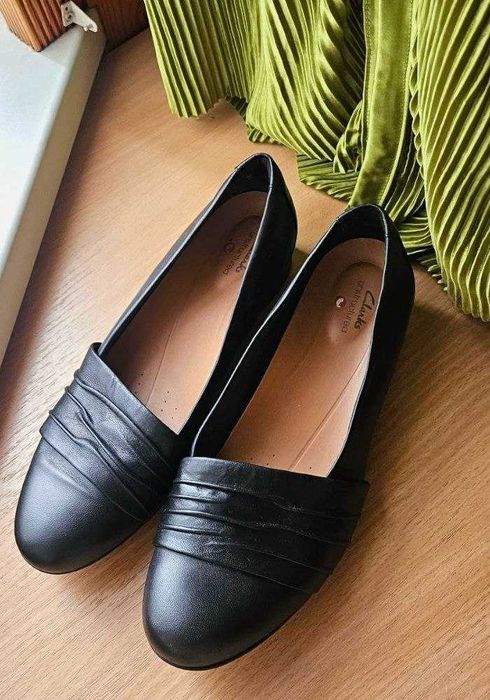 Элегантные туфли-балетки Clarks Unstructured, р. 40,5-41
