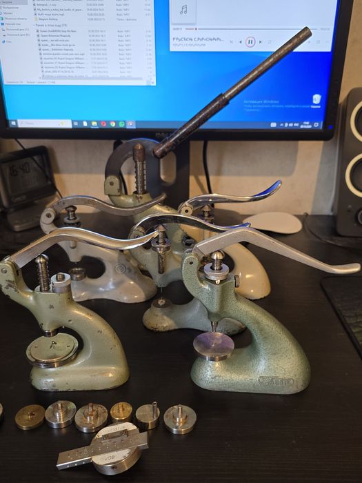 Часовой инструмент Пресс потанс Swiss made