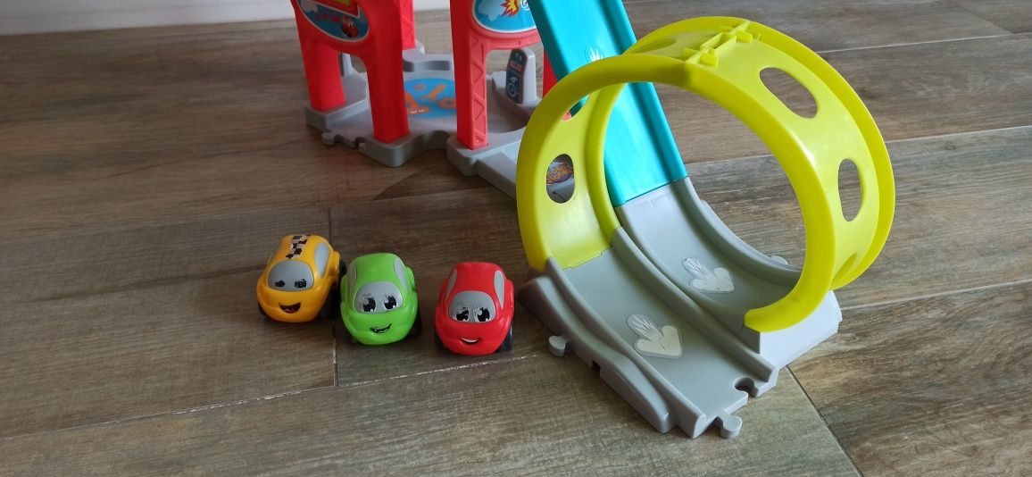 Zjeżdzalnia Smoby dla aut Vroom Planet Garaż Megajump