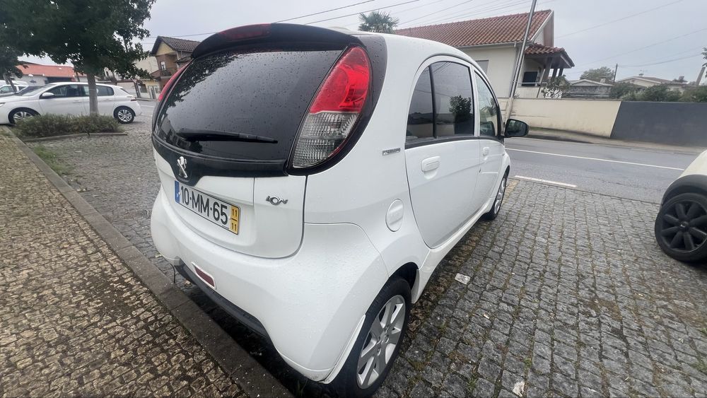 Peugeot iOn Elétrico – Pequeno, prático e económico