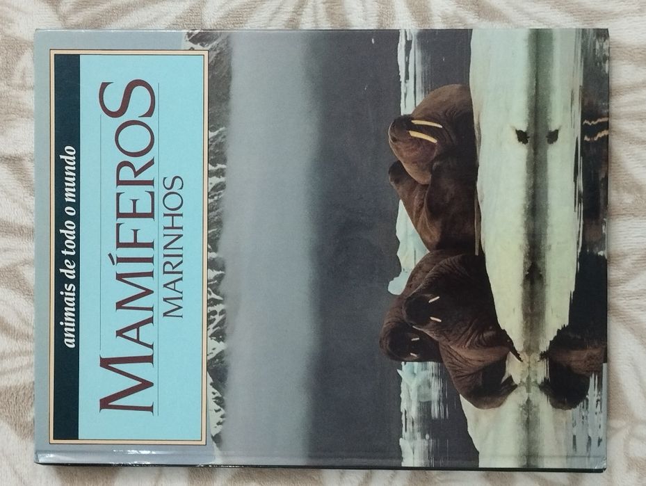 Livro " Mamíferos Marinhos"