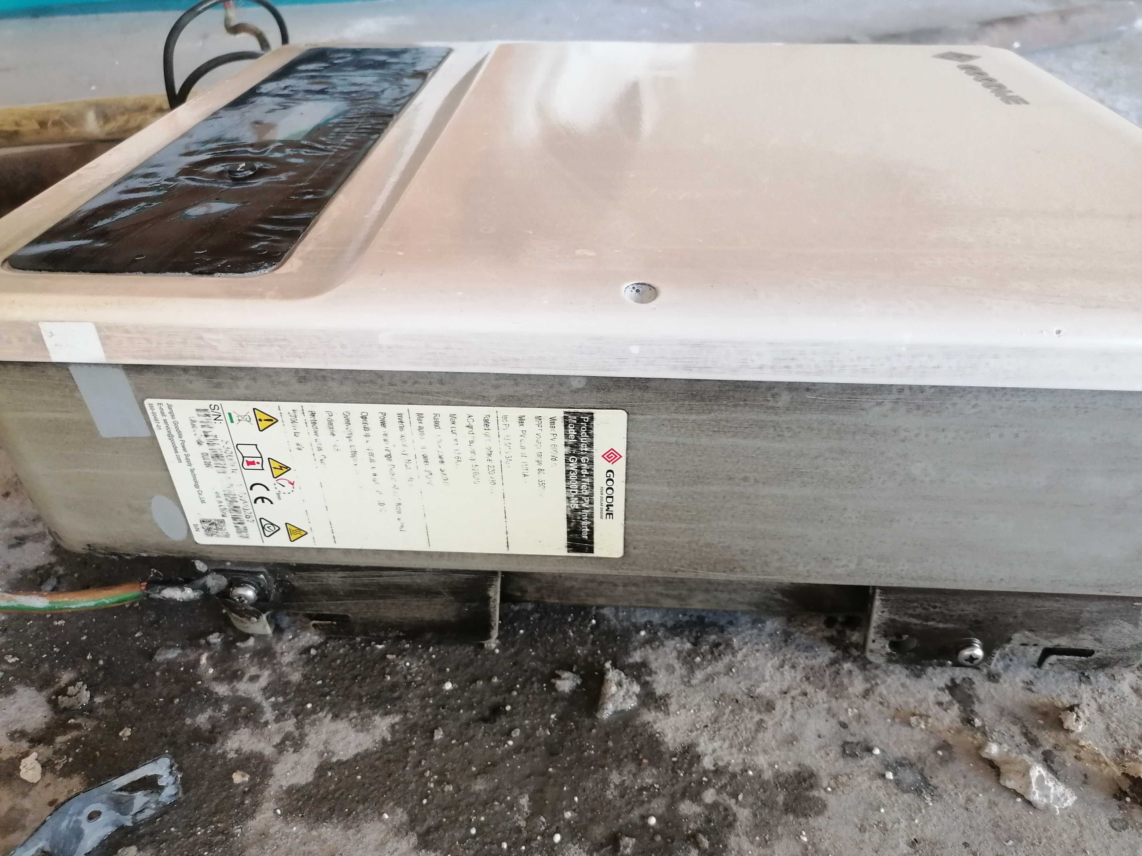 Sprzedam falownik 3 KW do paneli fotowoltaicznych