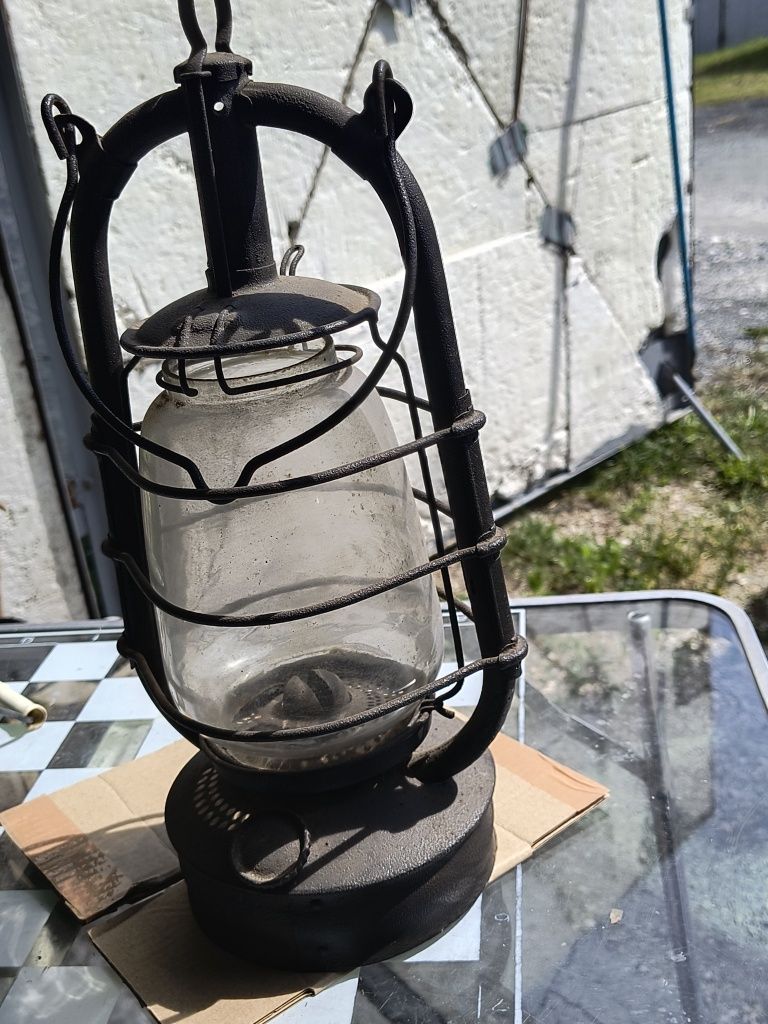 stara  lampa naftowa