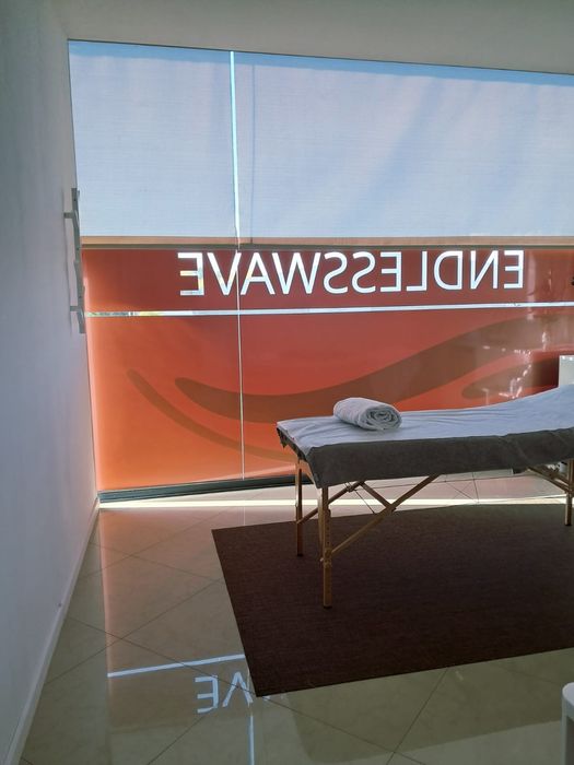 Gabinete com luz natural para arrendar