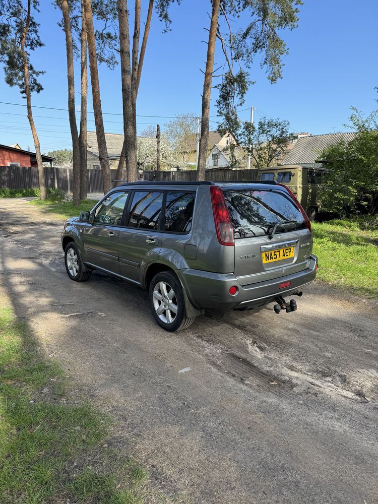 Nissan X Trail 2.2 дизель механика 4*4 2007 год