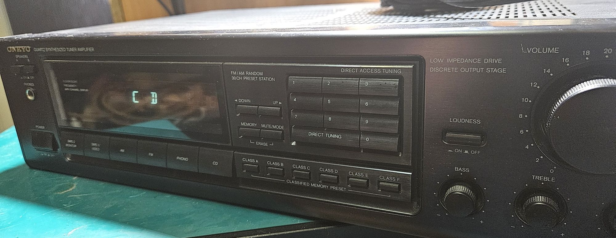 Amplituner Onkyo TX 900