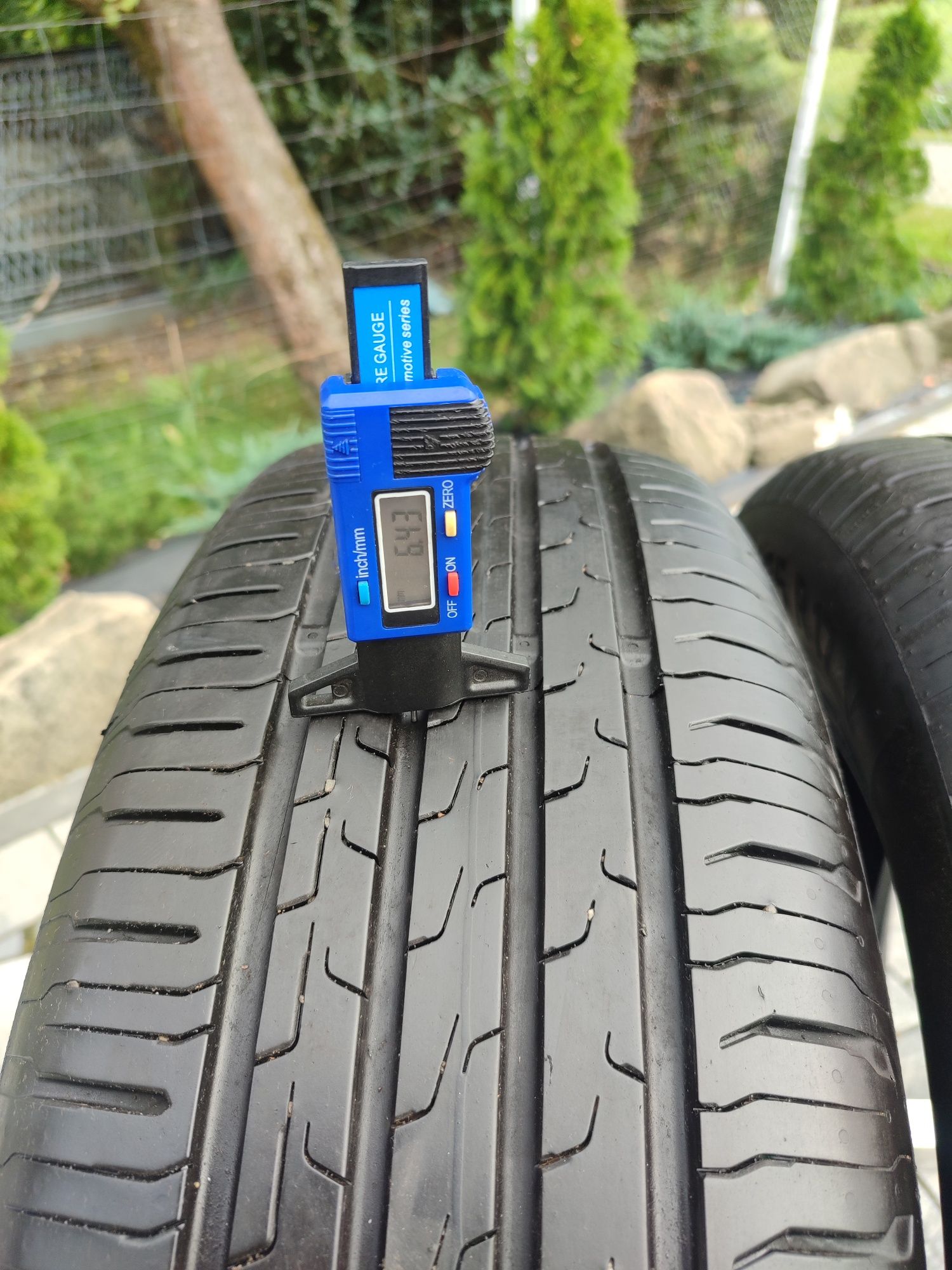 Opony letnie 2szt R17 215/65 V Continental EcoContact6 wysoki bieznik
