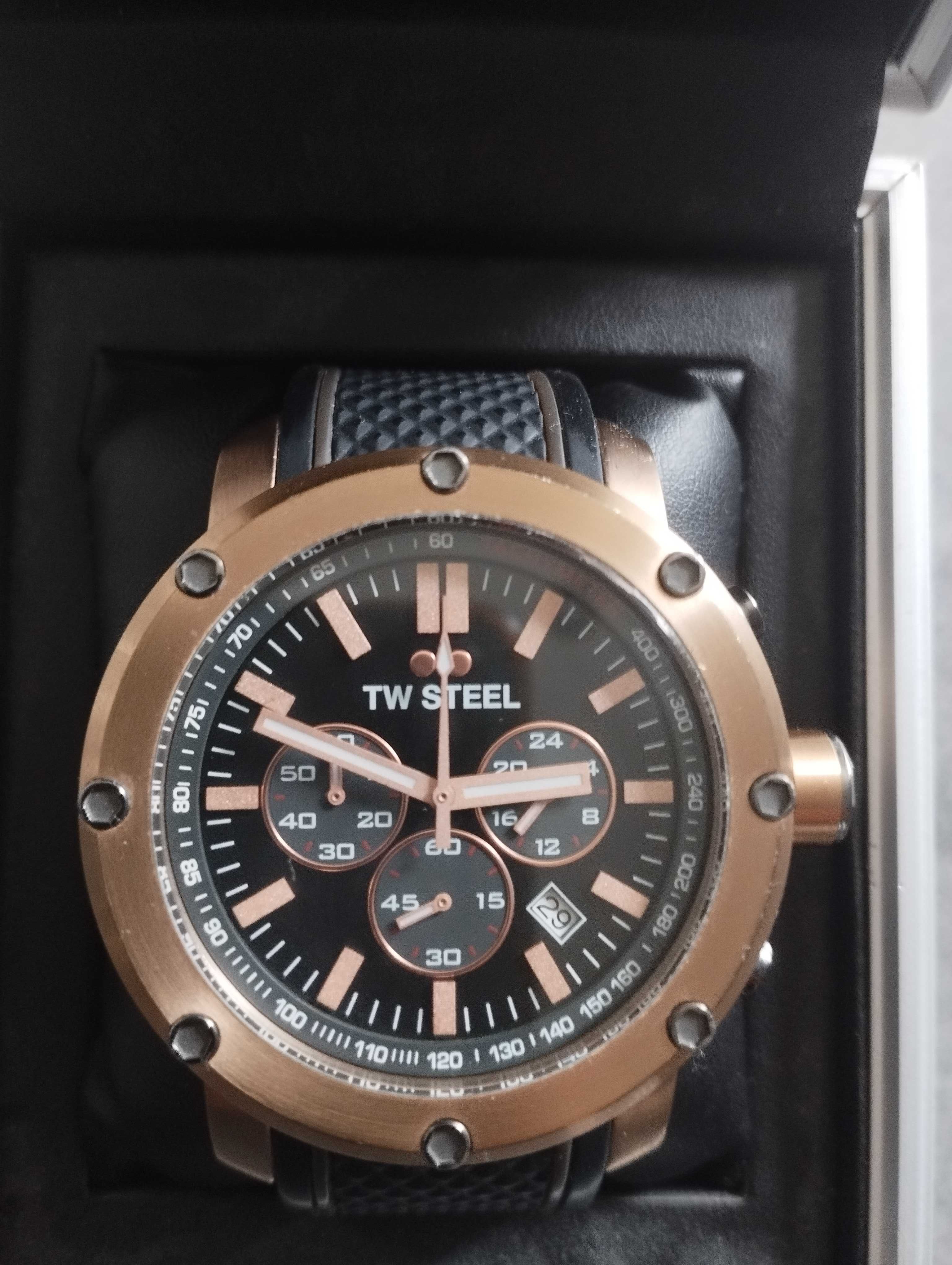 Zegarek TW Steel Ts5 G r a n d e u r Tech 48 mm 10 a t m