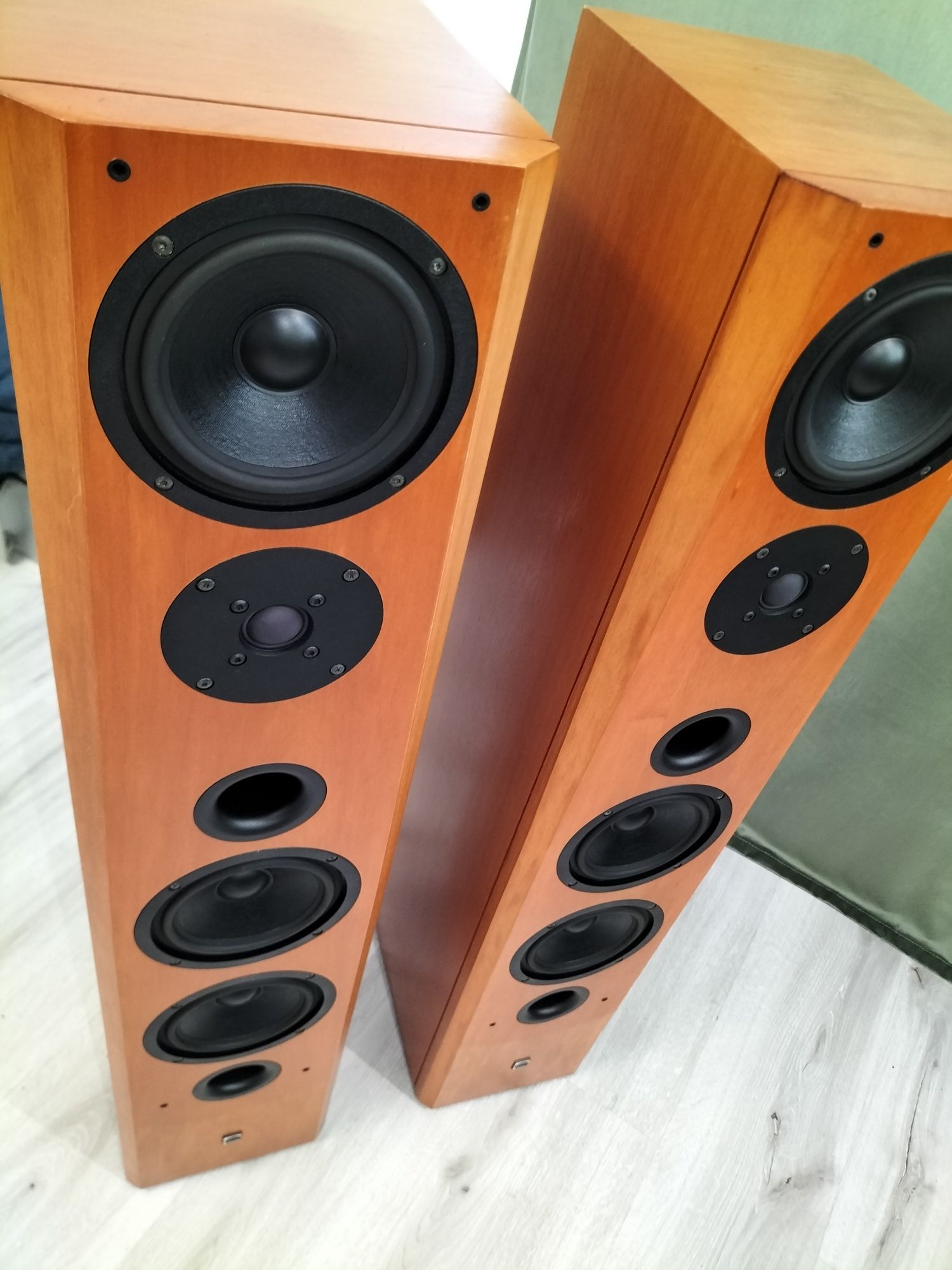 Kolumny Arcus AS 8.2