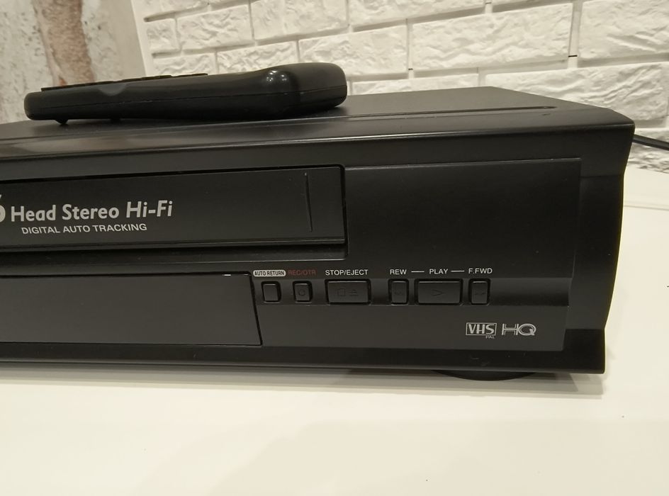 Funai D50Y-100M / HI-FI Stereo / 6 Głowic / Video VHS Magnetowid