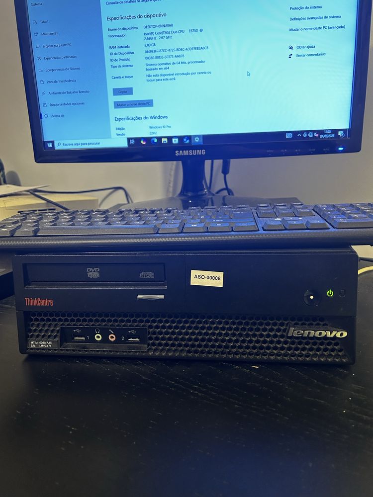 Desktop Lenovo ThinkCentre + Monitor