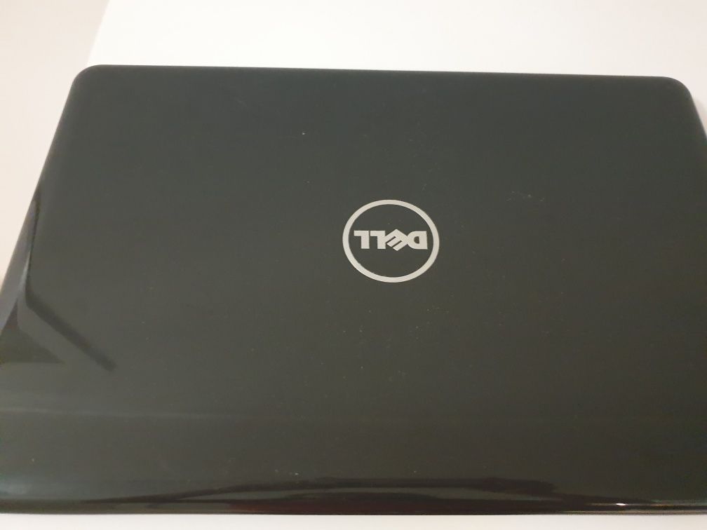 Laptop Dell Inspiron 5567 i5-7200U 8GB 1T AMD R7 M445 FHD