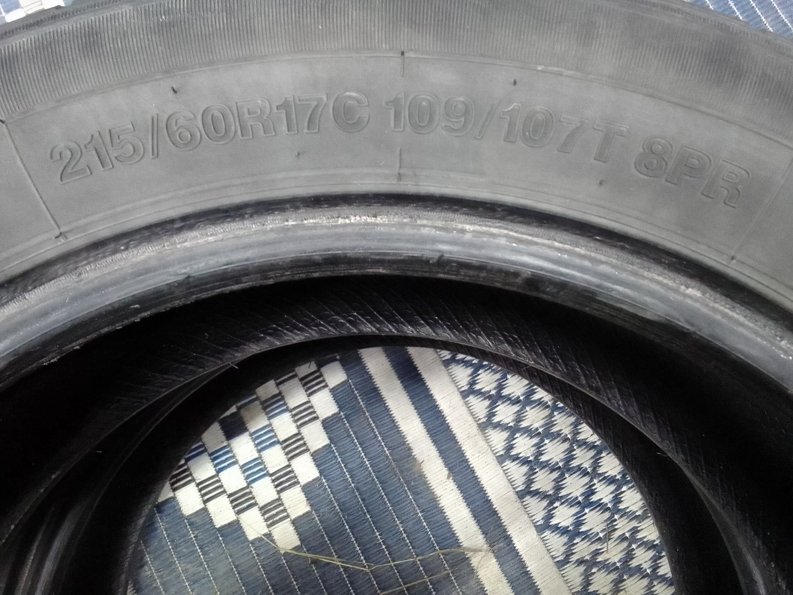 2 Opony wielosezonowe 215/60r17C ROADMARCH 2021r 6mm