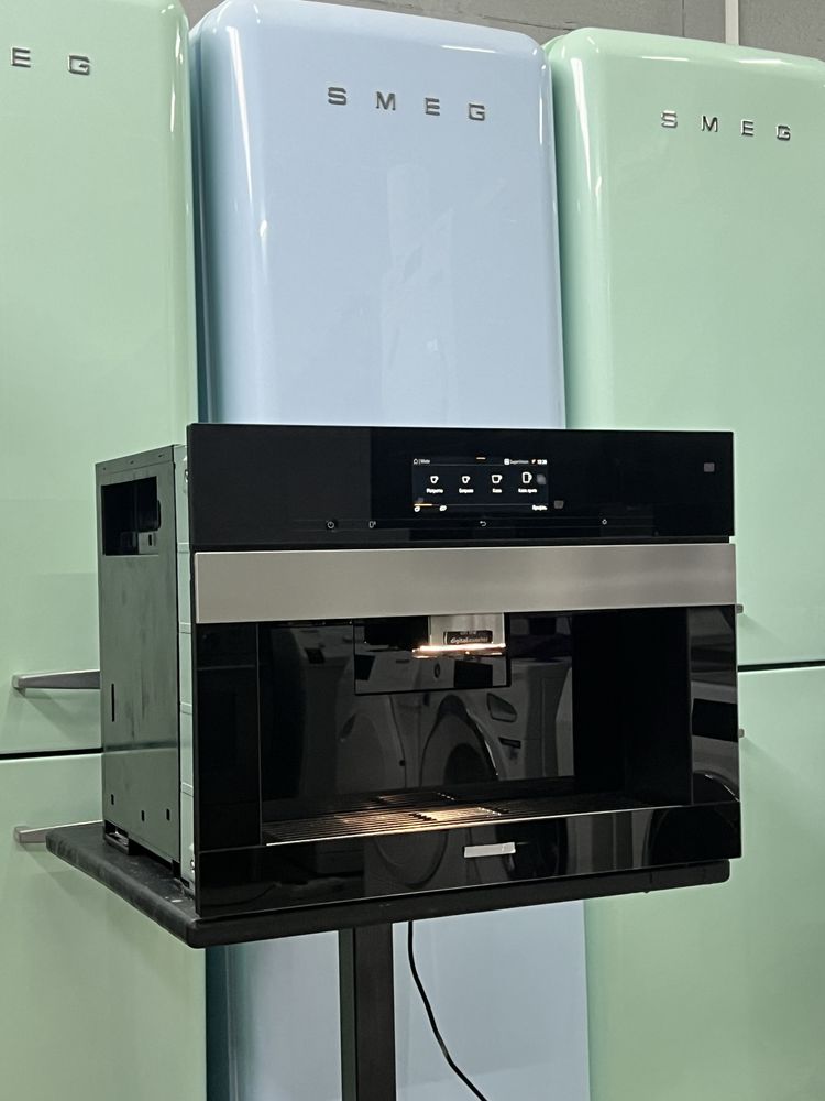 ВИСТАВКА Кофемашина Miele CVA 7845 стан ідеальний кавомашина