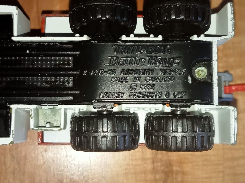 matchbox k-14,k-110 pojazd ratowniczy .
