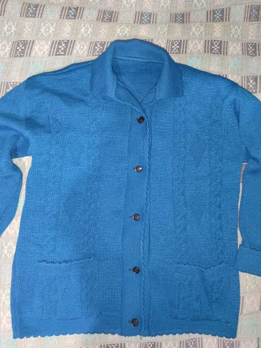 Кофта новая на пуговицах