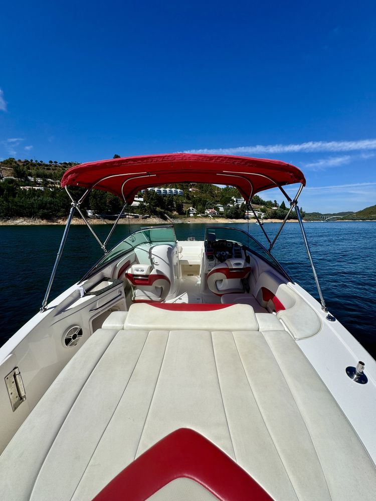 Barco Chaparral 236 SSX