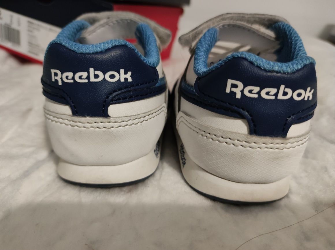 Tênis Reebok T21