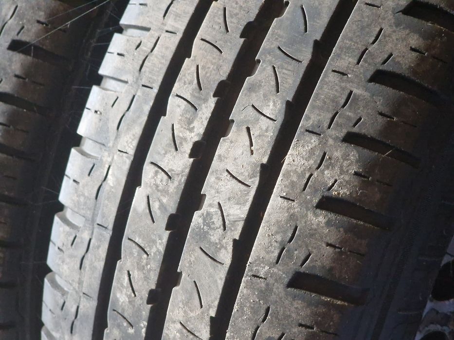 Шини 2шт 195/70/R15 C