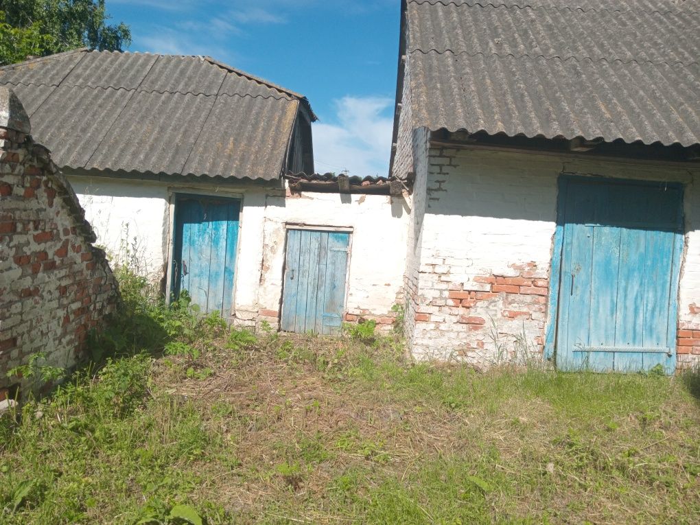 Під розборку господарчих будівель