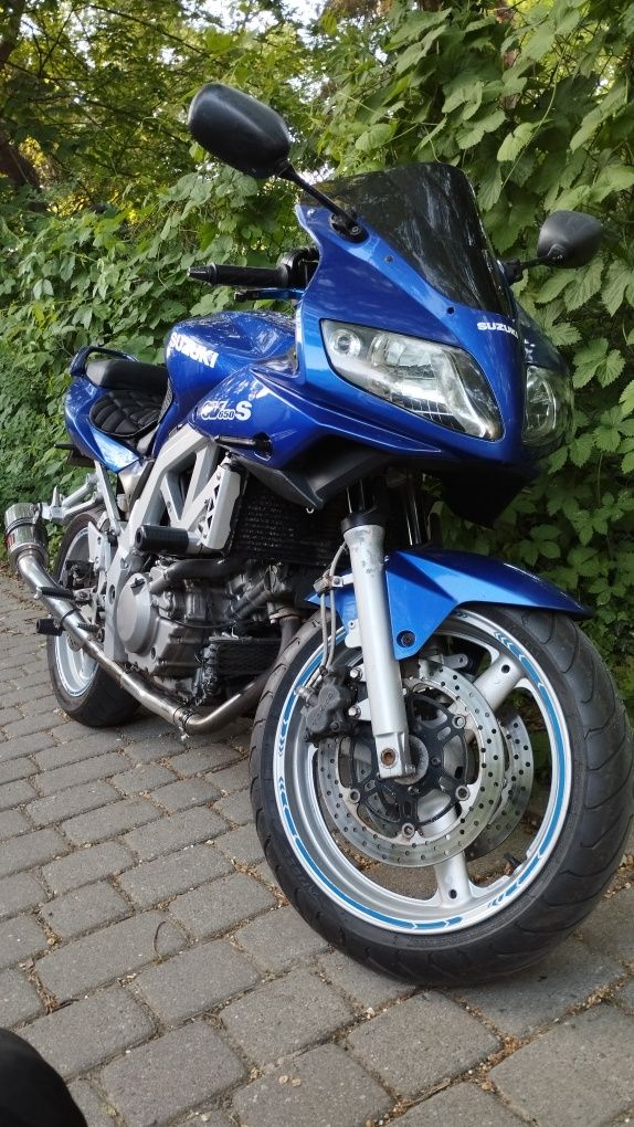 Suzuki SV 650s :)