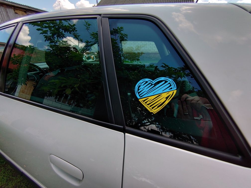 Наклейка на авто (україна, прапор, серце, патріотичні наклейки)