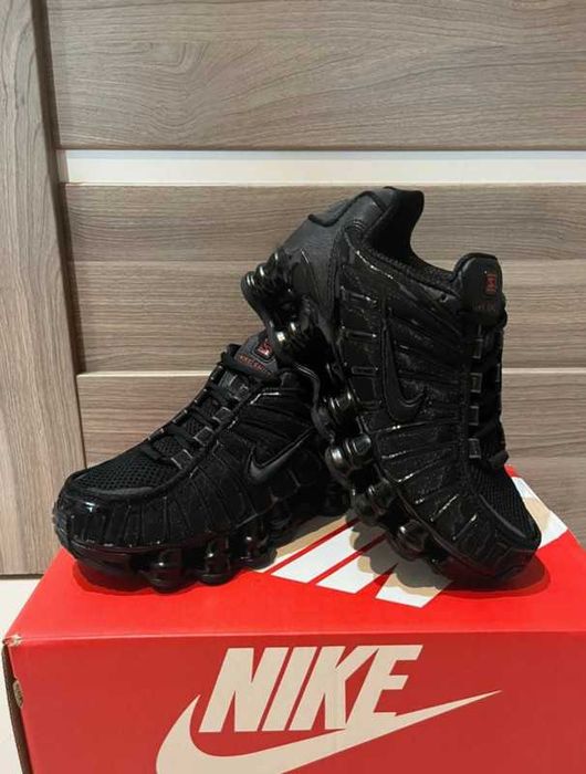 Buty-Trampk-Nike Shox TL Black R.40
