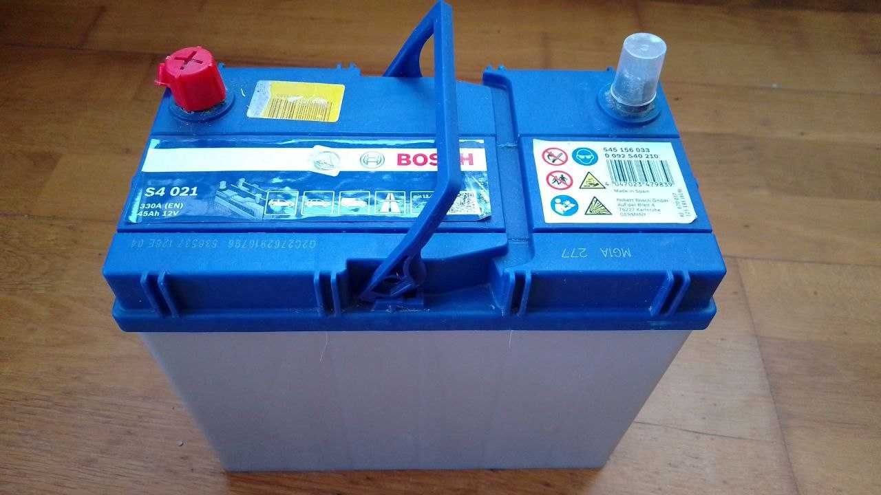 Акумулятор автомобільний Bosch 45А 12v 330A S4 021