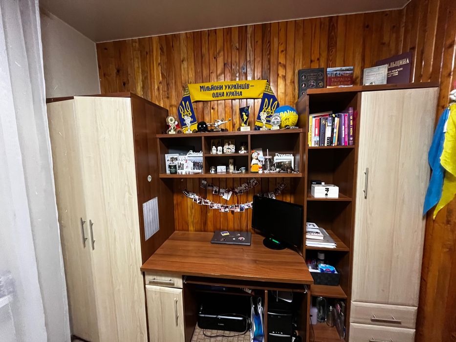 Шафа,компʼютерний стіл ,комод