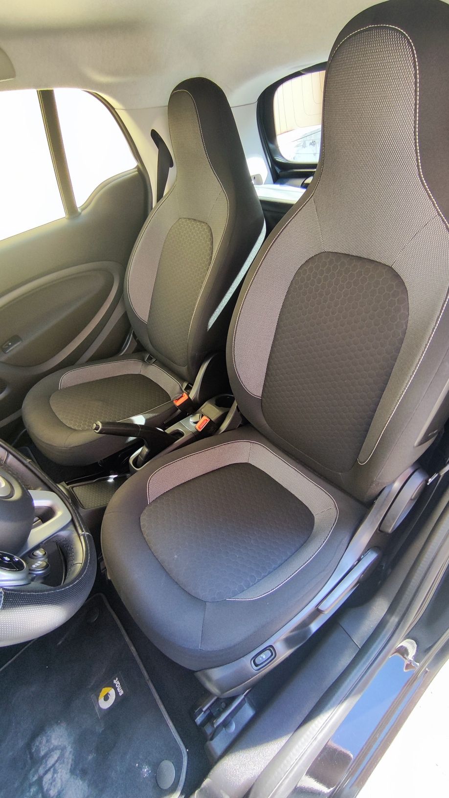 Smart EQ fortwo coupe 2020 eletrico