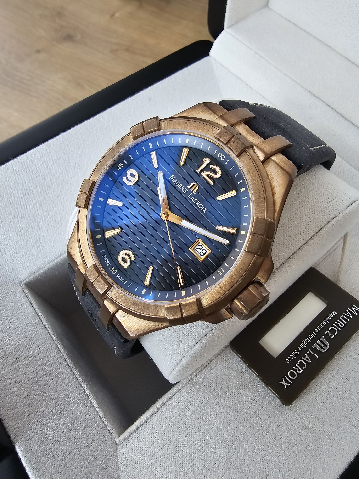 Maurice Lacroix Aikon Bronze AI1028-BRZ01-420-1