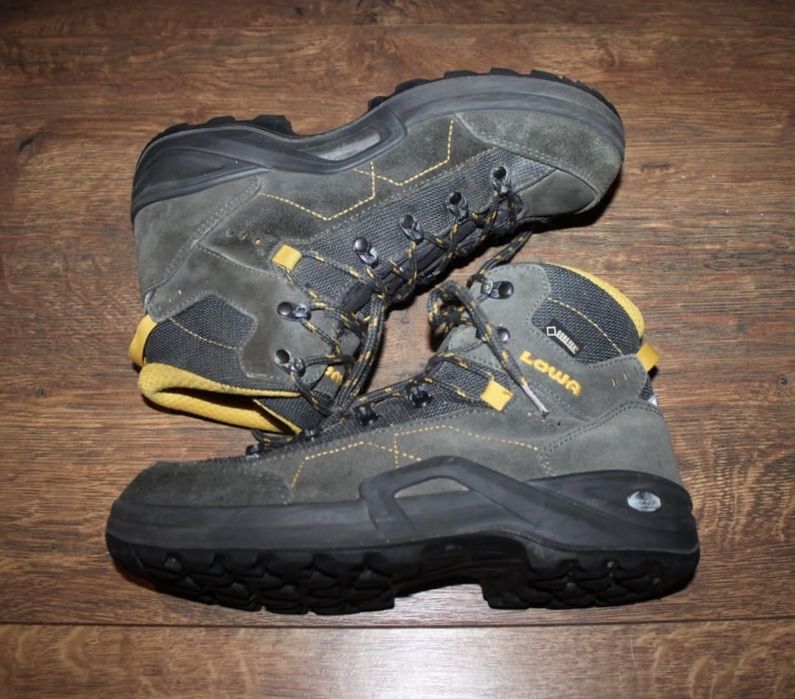 Ботинки Lowa Gore-tex 38 размер