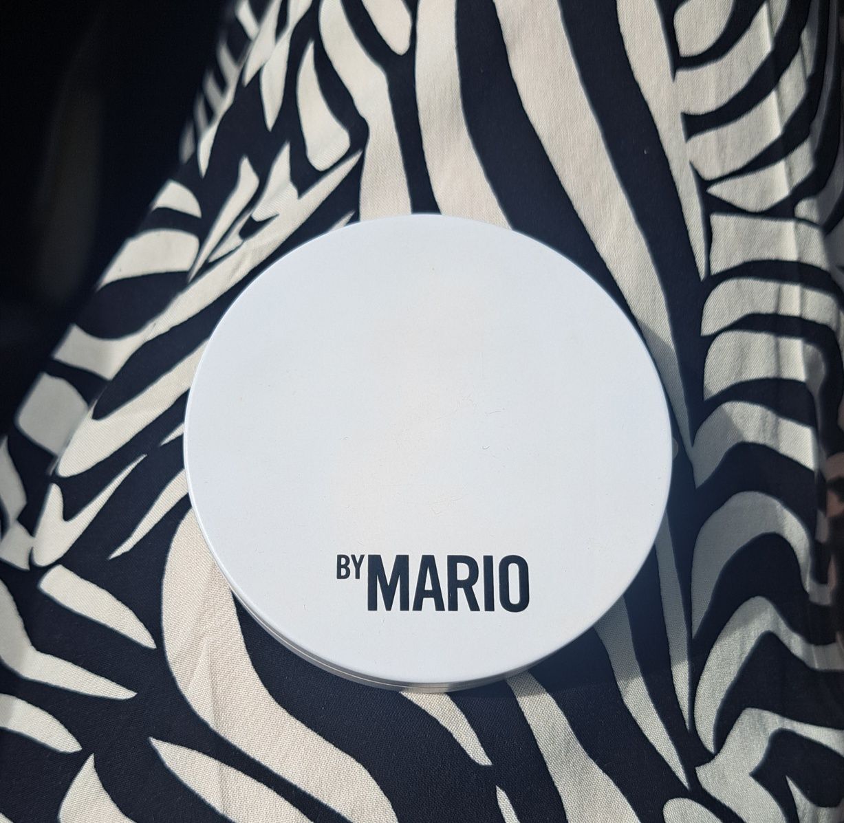 Make upby Mario bronzer light medium