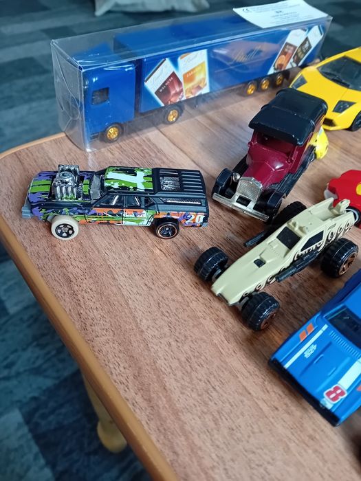 Машинки модельки,різні