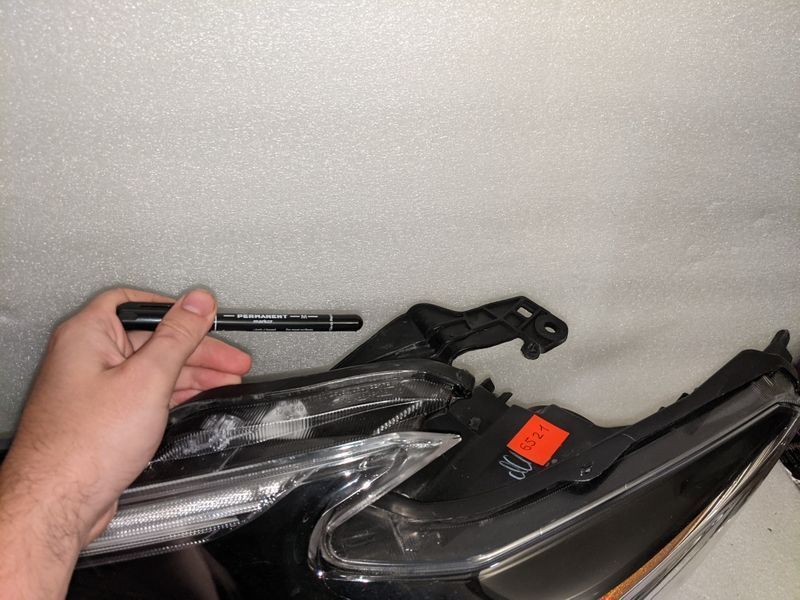 Левая правая фара Nissan Maxima