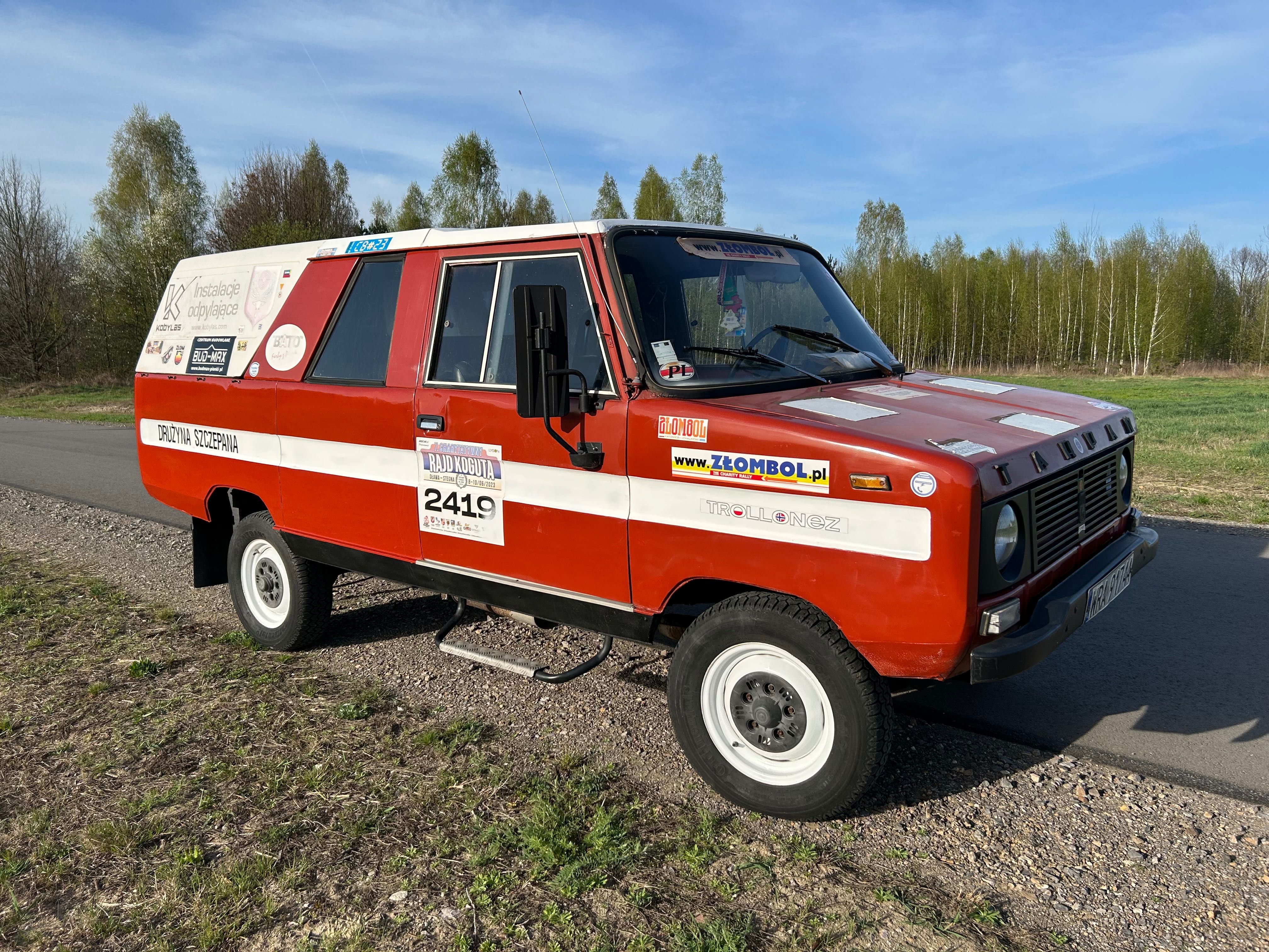 FSR Tarpan 237 obieżyświat jakich mało  1,5 b/g z plakatu złombola