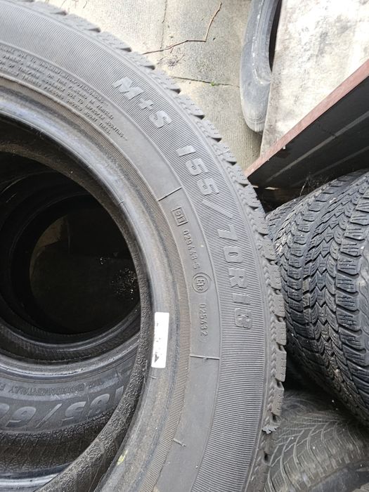 2 sztuki używanych opon zimowych Sava  155/70R13
