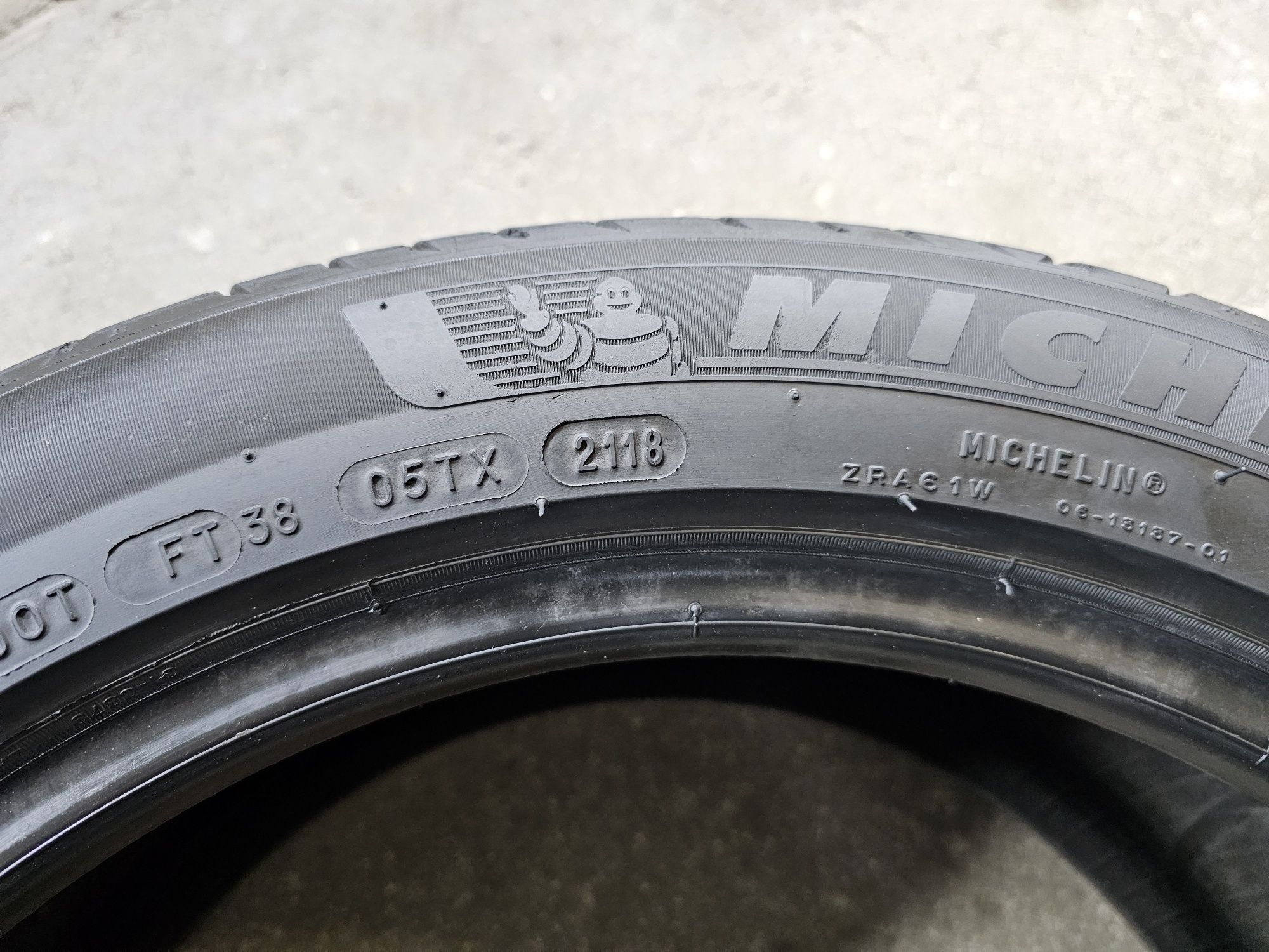 Michelin Primacy 4  215 50 R17