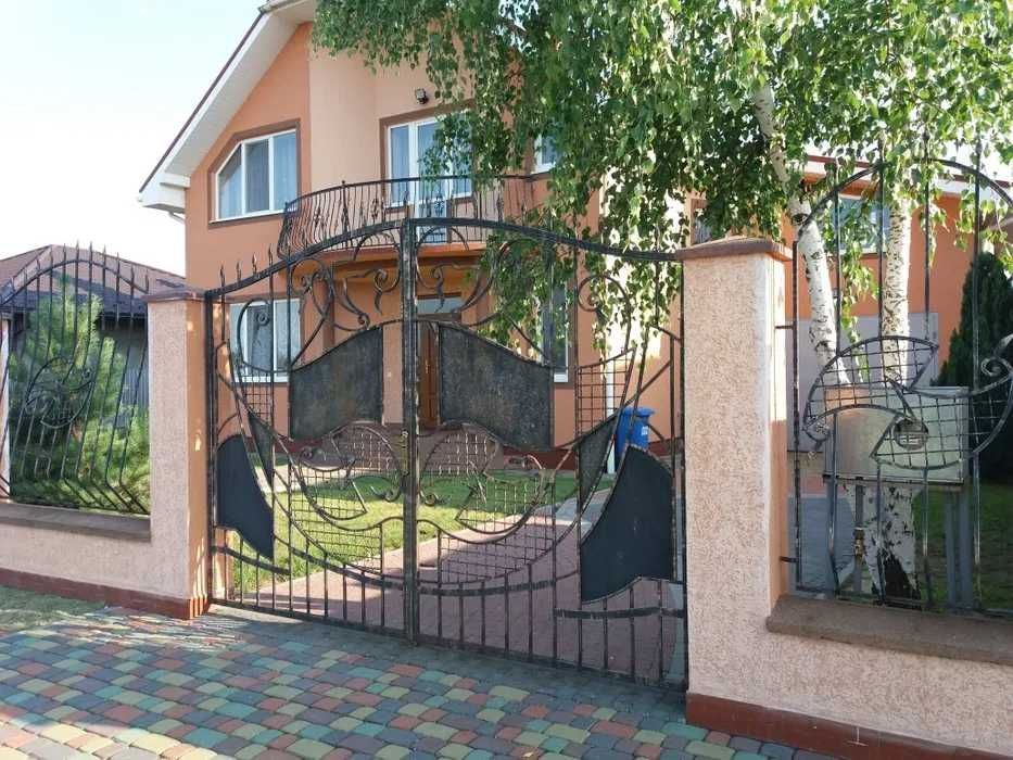 Продається хороший будинок біля Ужгорода