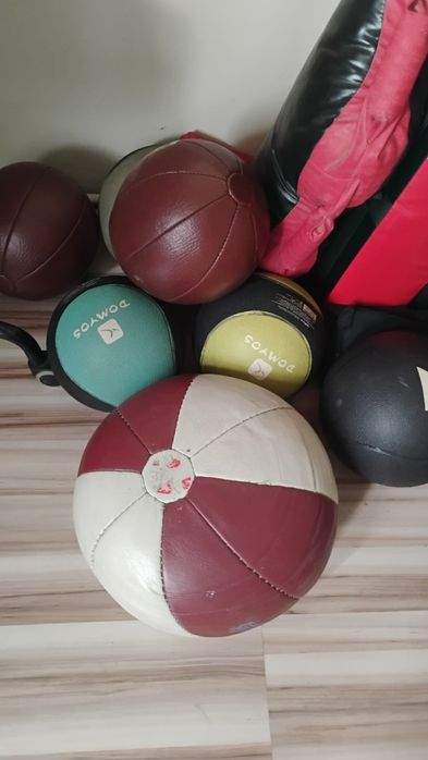 Piłki lekarskie treningowe stan dobry