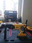 Перфоратор Dewalt DCH133