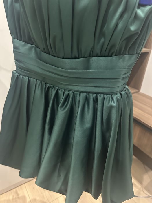Сукня темно зеленого кольору