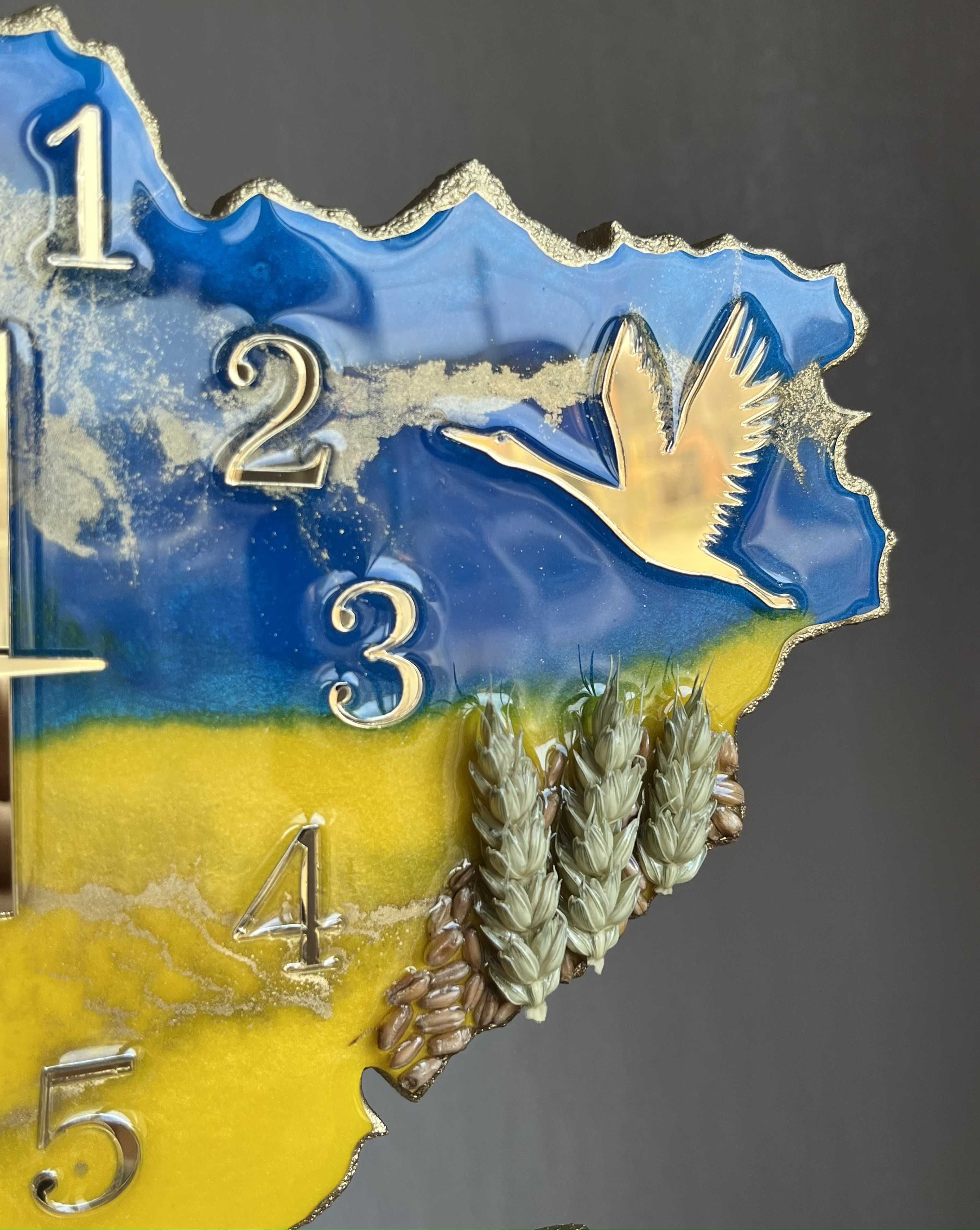 Часы в виде карты Украины , часы из эпоксидной смолы