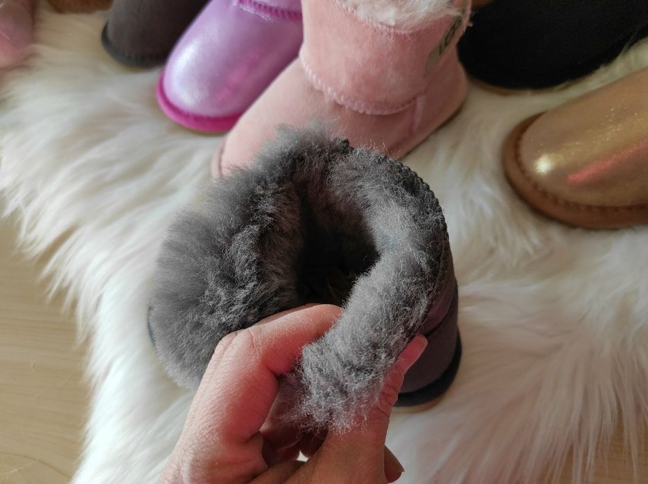 Дитячі уггі для дівчинки зимові чобітки овчина UGG Australia 19-30р