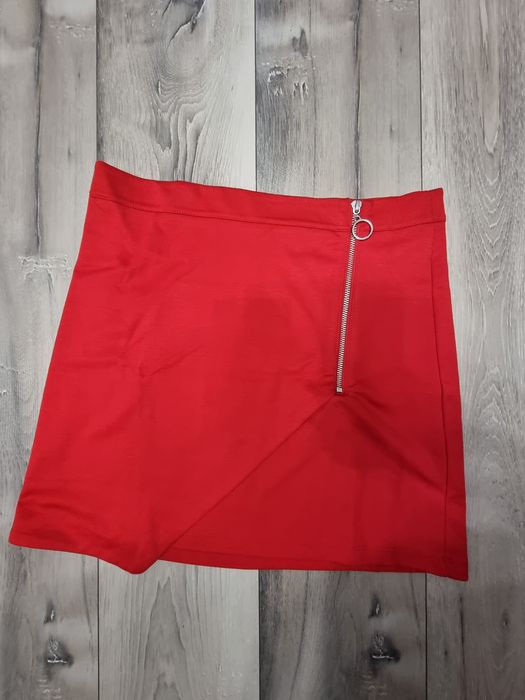 Nowa mini spódniczka